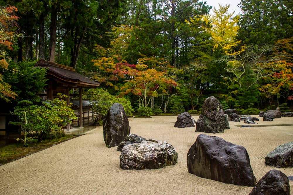 高野山寺庙中的禅宗花园。世界遗产。日本和歌山