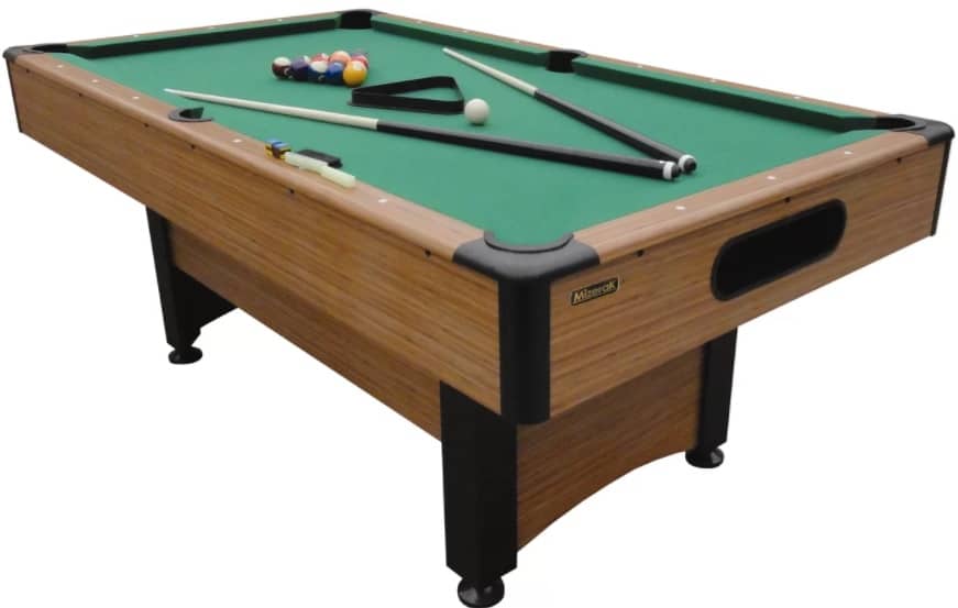 台球桌由绿色尼龙和人造木材与自动球返回功能。