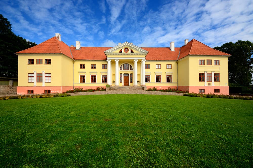 拉脱维亚的德贝斯城堡